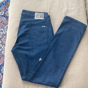 VOLCUM NWOT denim Jeans excellent condition never washed never worn 34